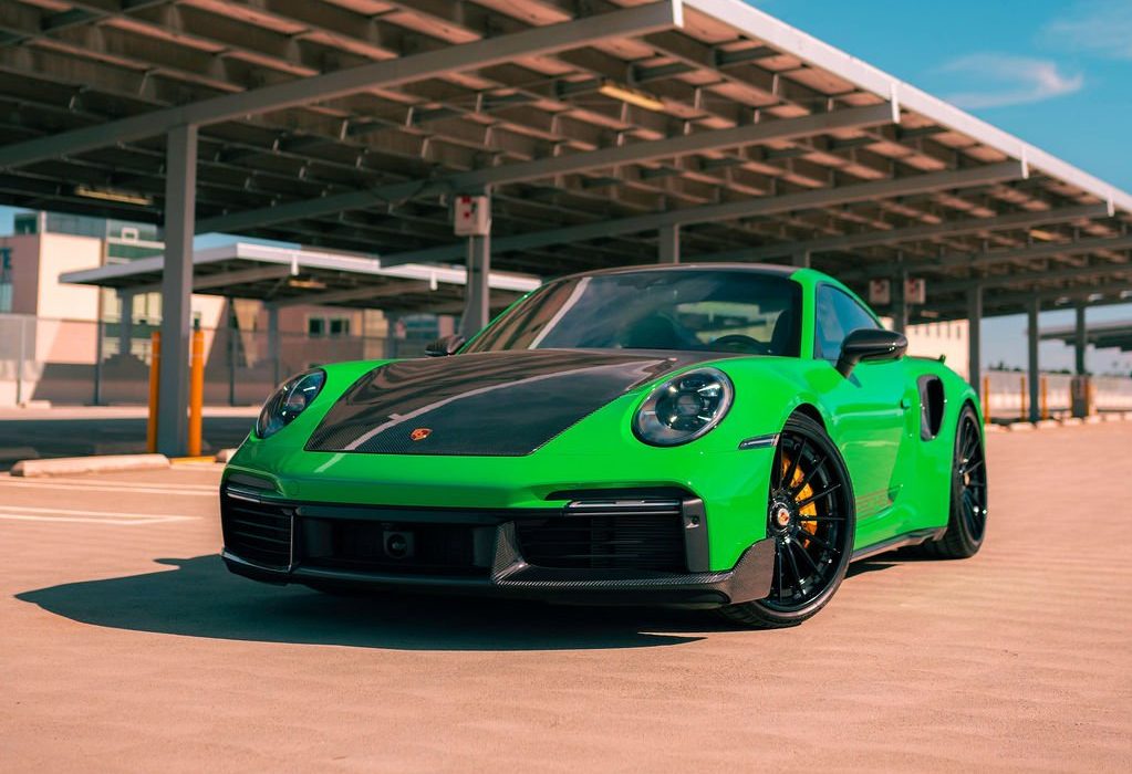 Porsche 992 OG Carbon intro