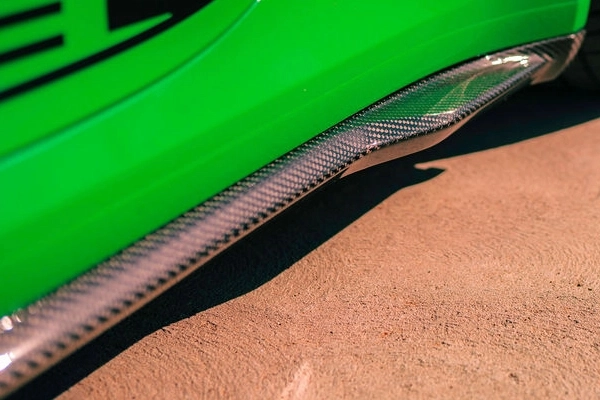 porsche side skirt
